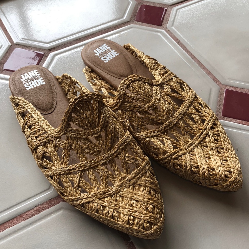 Jane and the shoe rattan slides